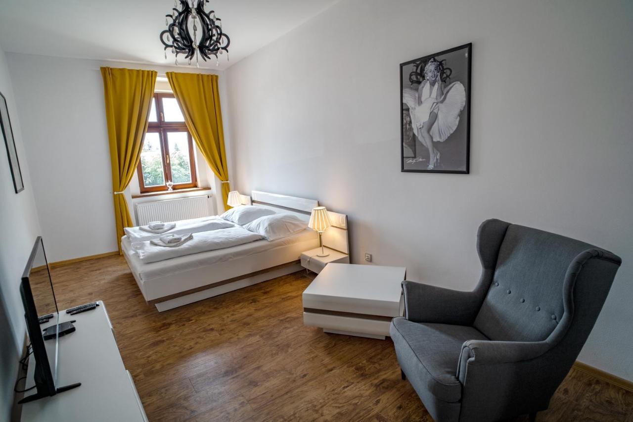 Apartmany Pisek ภายนอก รูปภาพ