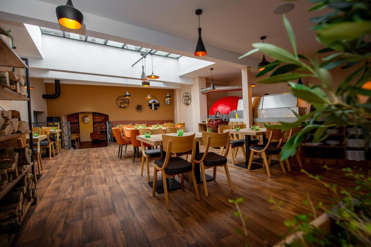 Apartmany Pisek ภายนอก รูปภาพ